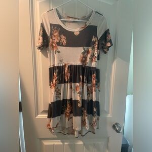 Womens dress size small